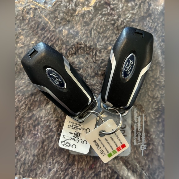 Ford Explorer Key Fob - Picture 2 of 2